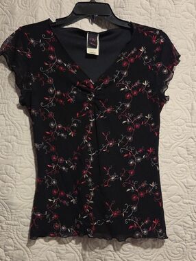 Wrapper Black Short-Sleeve Floral V-Neck Blouse